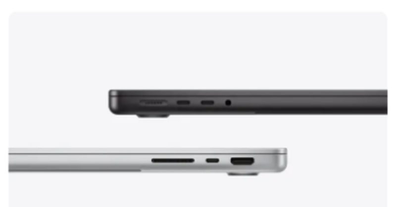 1ᵉʳ prix — Apple MacBook Pro 14 pouces M5 : deux ordinateurs portables, l'un noir sidéral, l'autre argent, vus de profil sur fond clair.